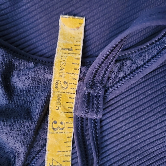 Vuori Rib Crop Tank Black - Picture 8 of 9